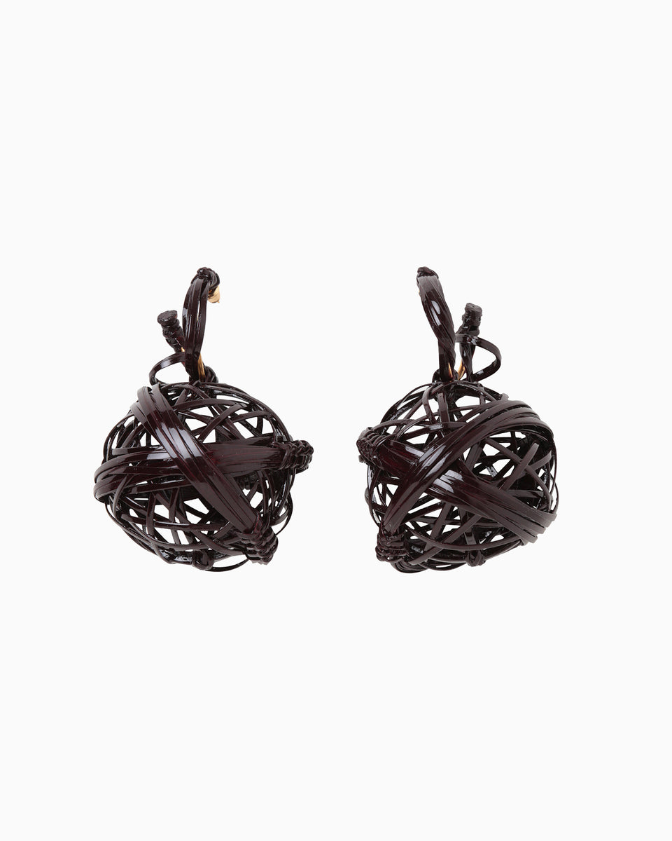 Bundled-Plait Basket Motif Bamboo Earrings - brown - Mame Kurogouchi