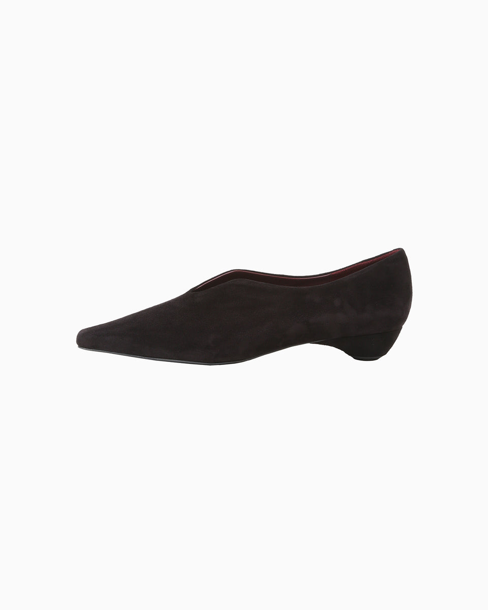 Curved Line Low Heel Pumps - black - Mame Kurogouchi