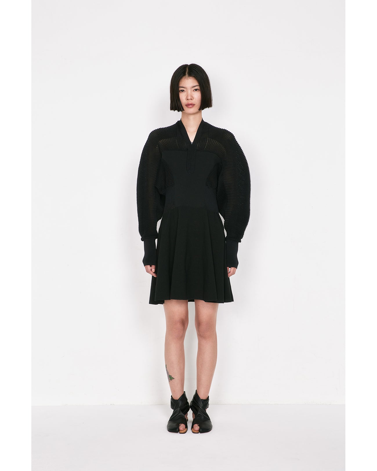 Curved Sleeve Knitted Dress - black