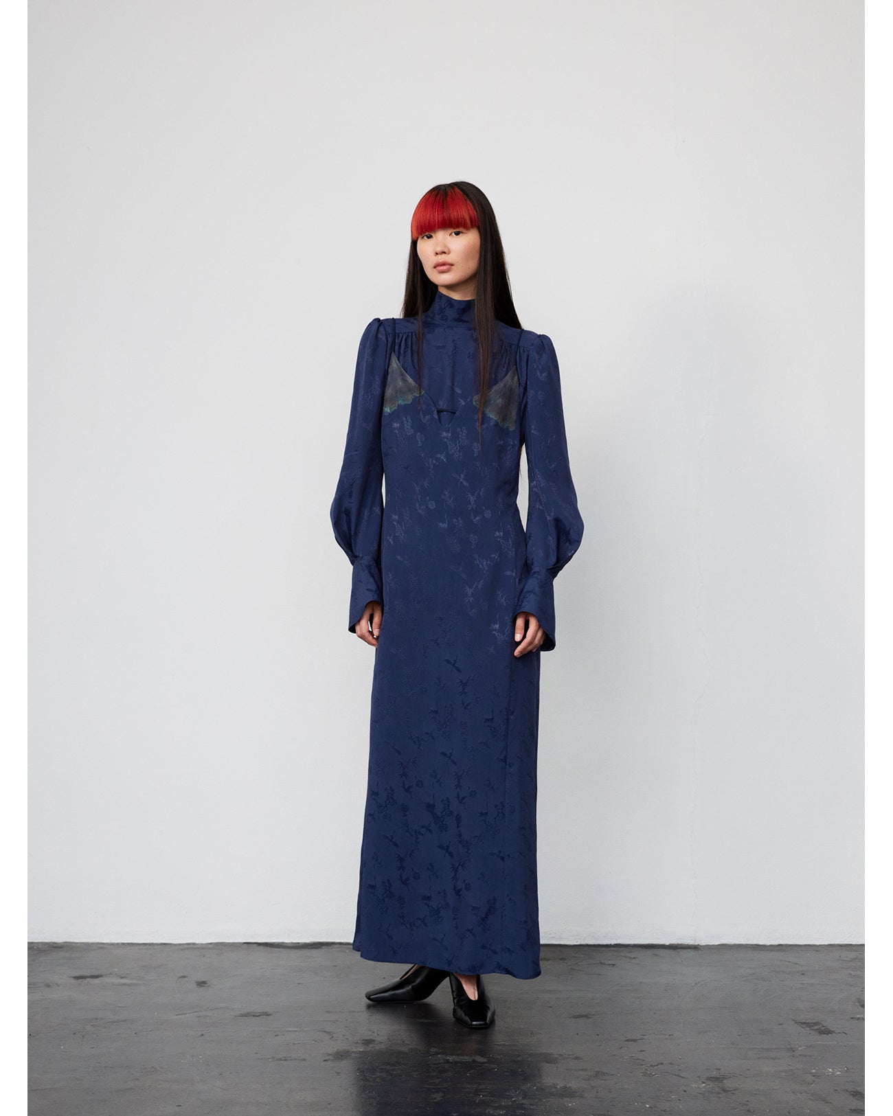 Crane Pattern Jacquard Hand-Dyed Slip Dress - navy - Mame Kurogouchi